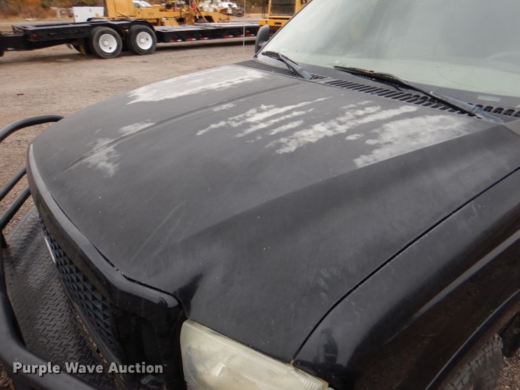 image for item DN5339 2004 Ford Excusrion  SUV