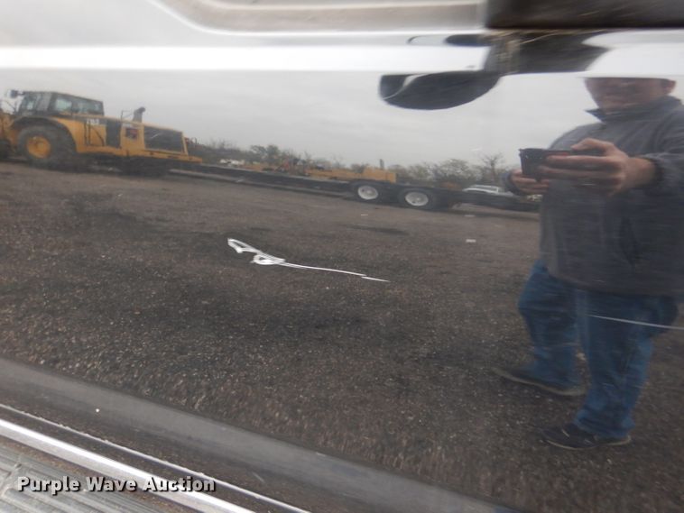 image for item DN5339 2004 Ford Excusrion  SUV