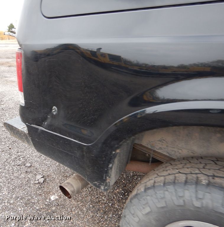 image for item DN5339 2004 Ford Excusrion  SUV