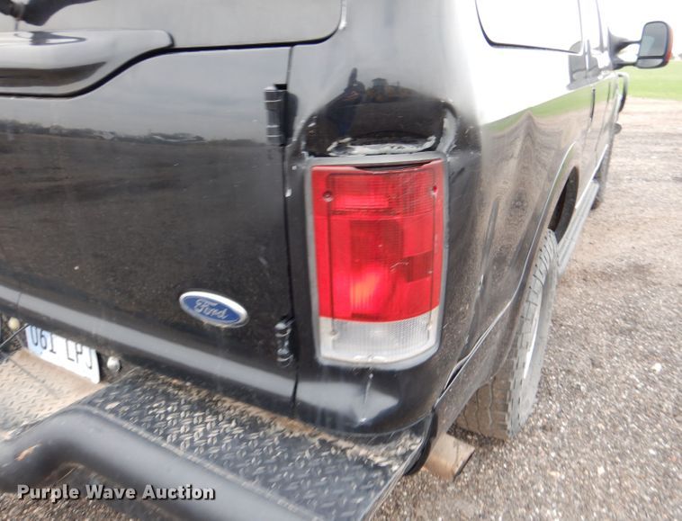 image for item DN5339 2004 Ford Excusrion  SUV