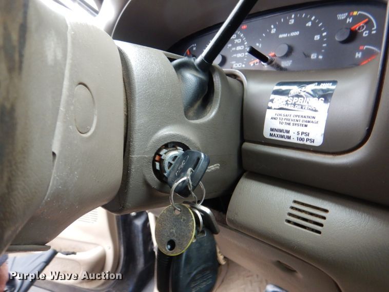 image for item DN5339 2004 Ford Excusrion  SUV