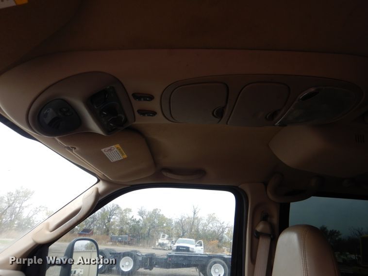 image for item DN5339 2004 Ford Excusrion  SUV