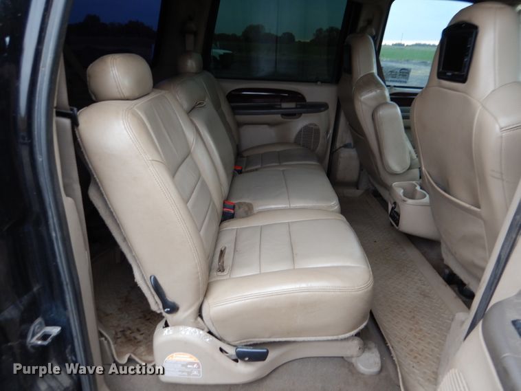 image for item DN5339 2004 Ford Excusrion  SUV