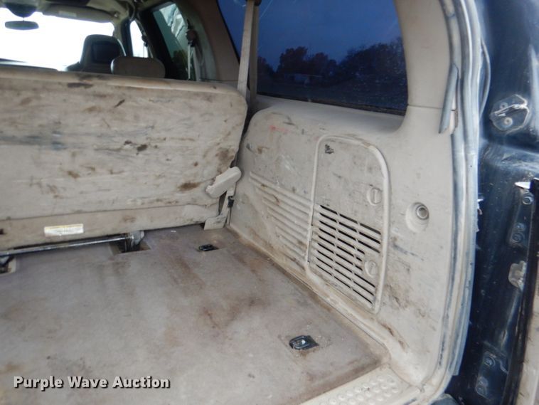 image for item DN5339 2004 Ford Excusrion  SUV