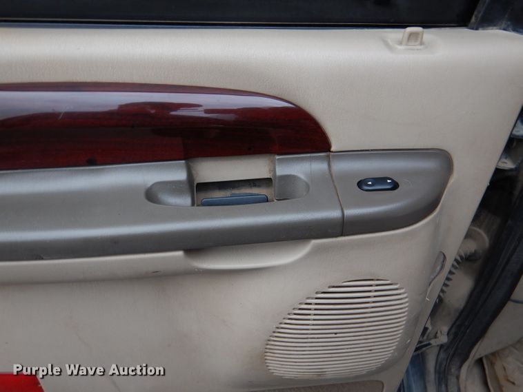 image for item DN5339 2004 Ford Excusrion  SUV