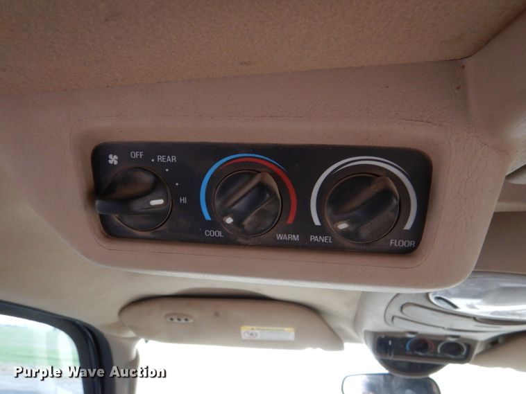 image for item DN5339 2004 Ford Excusrion  SUV