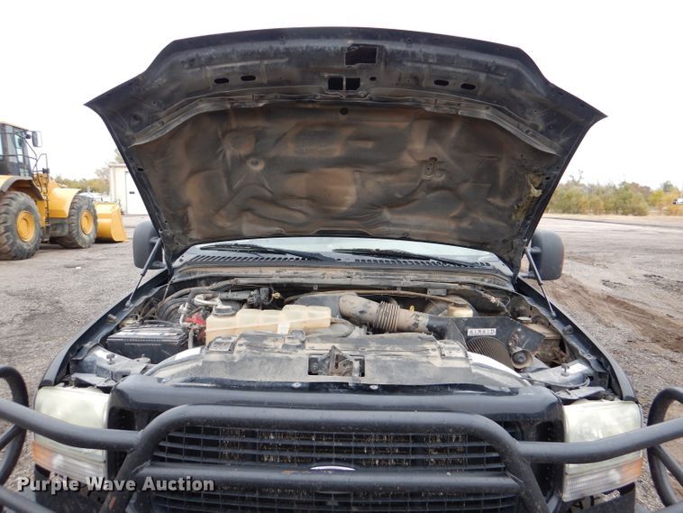 image for item DN5339 2004 Ford Excusrion  SUV