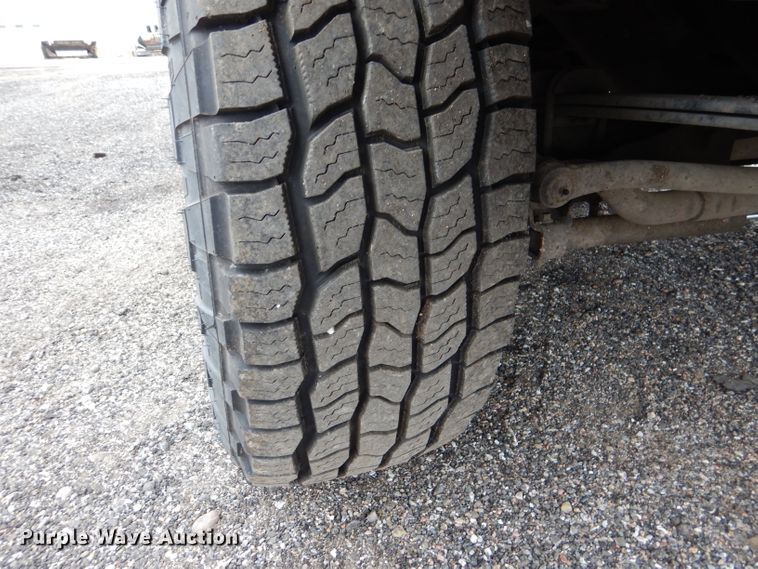 image for item DN5339 2004 Ford Excusrion  SUV