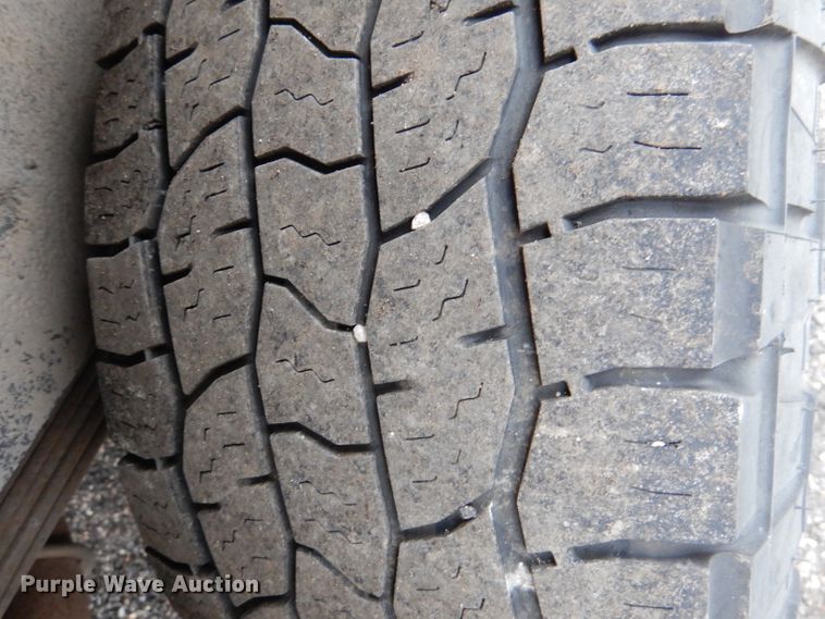 image for item DN5339 2004 Ford Excusrion  SUV