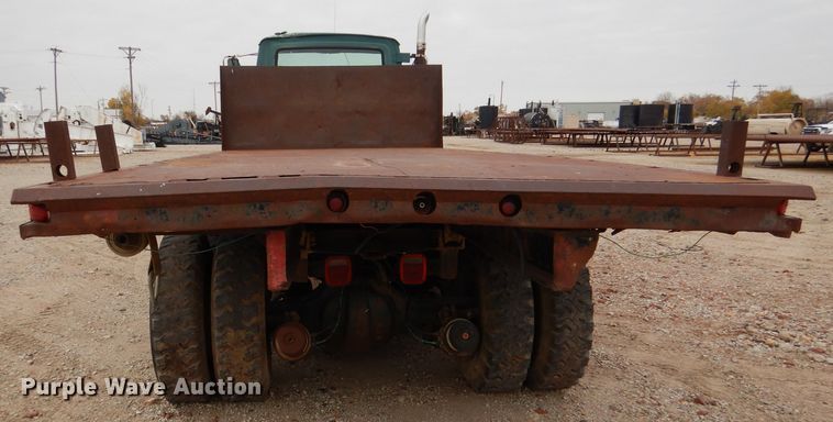 image for item DN5348 1985 Ford LNT8000  dump flatbed truck