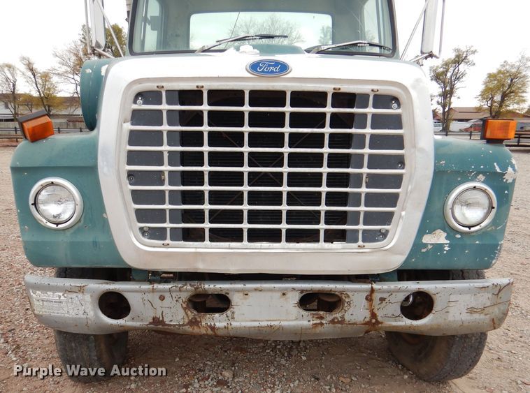 image for item DN5348 1985 Ford LNT8000  dump flatbed truck