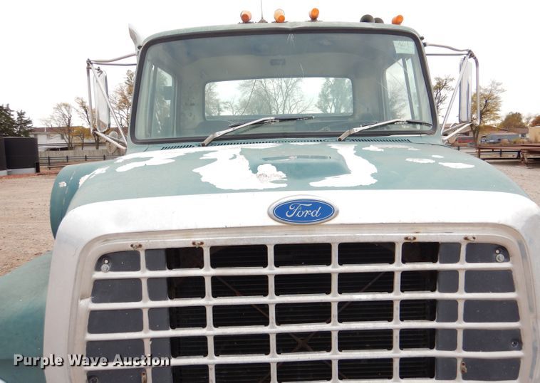 image for item DN5348 1985 Ford LNT8000  dump flatbed truck