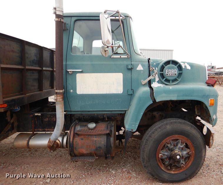 image for item DN5348 1985 Ford LNT8000  dump flatbed truck