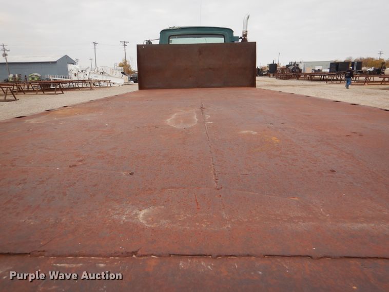 image for item DN5348 1985 Ford LNT8000  dump flatbed truck