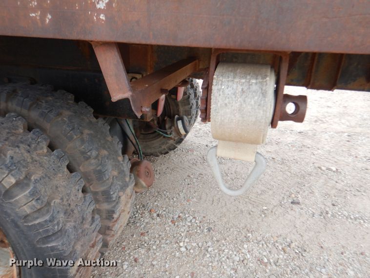 image for item DN5348 1985 Ford LNT8000  dump flatbed truck