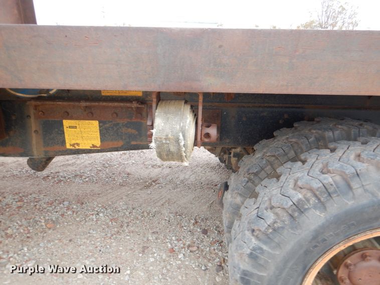 image for item DN5348 1985 Ford LNT8000  dump flatbed truck