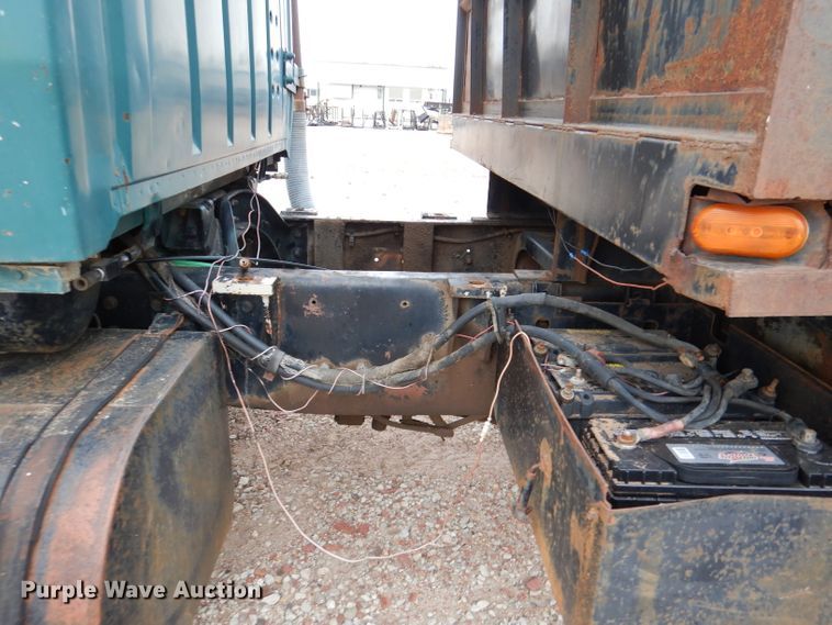 image for item DN5348 1985 Ford LNT8000  dump flatbed truck