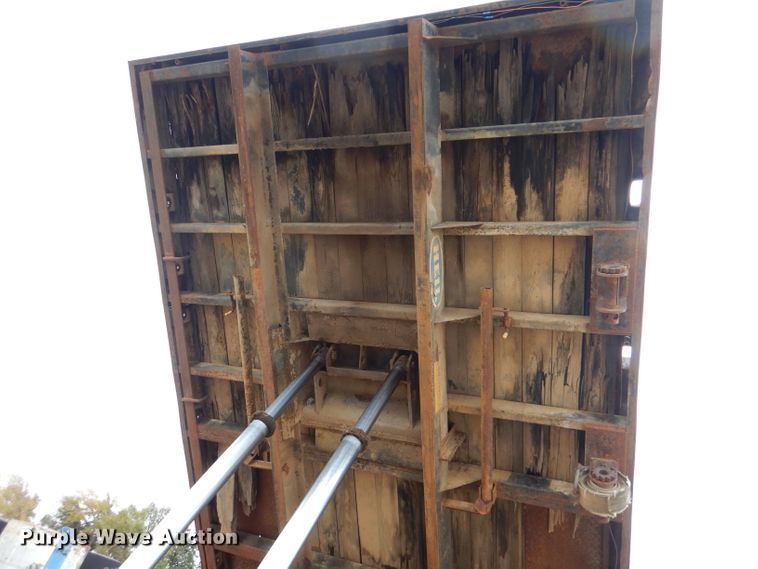 image for item DN5348 1985 Ford LNT8000  dump flatbed truck