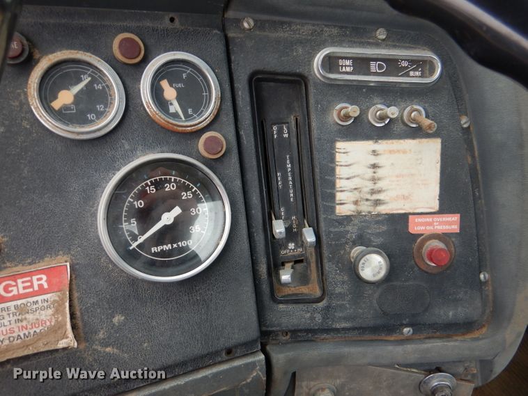 image for item DN5348 1985 Ford LNT8000  dump flatbed truck