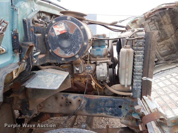 image for item DN5348 1985 Ford LNT8000  dump flatbed truck