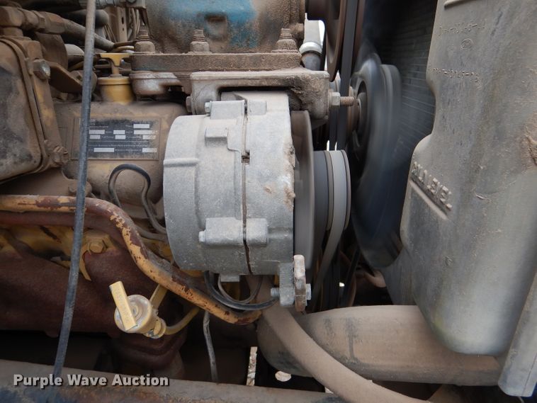 image for item DN5348 1985 Ford LNT8000  dump flatbed truck