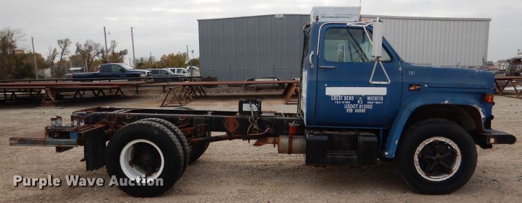 image for item DN5349 1980 GMC  truck cab and chassis