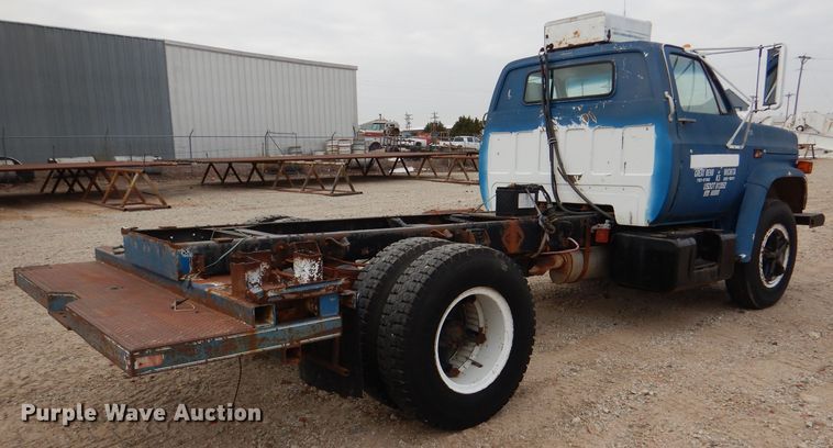 image for item DN5349 1980 GMC  truck cab and chassis