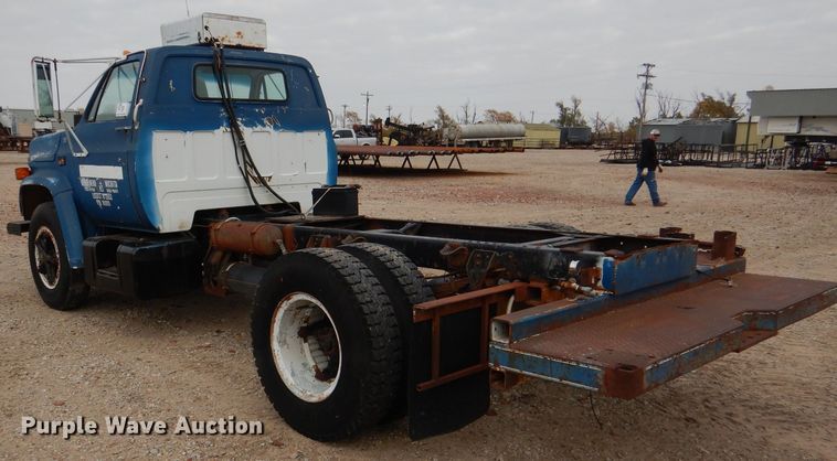 image for item DN5349 1980 GMC  truck cab and chassis
