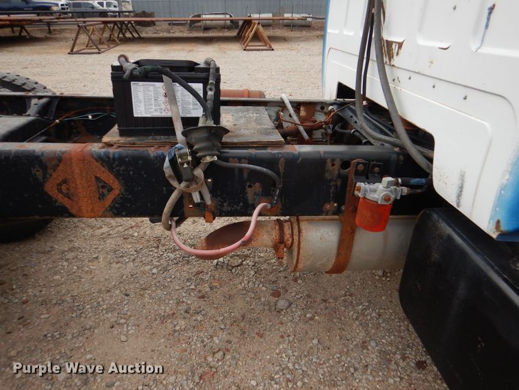 image for item DN5349 1980 GMC  truck cab and chassis