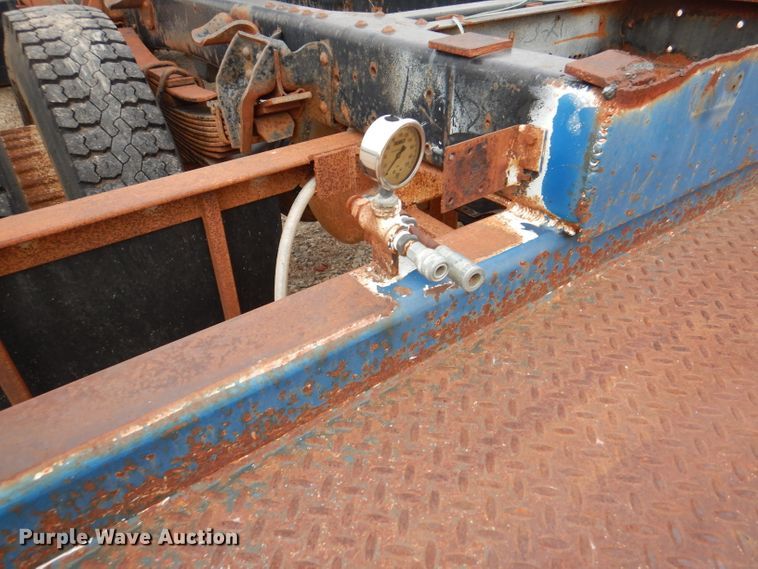 image for item DN5349 1980 GMC  truck cab and chassis