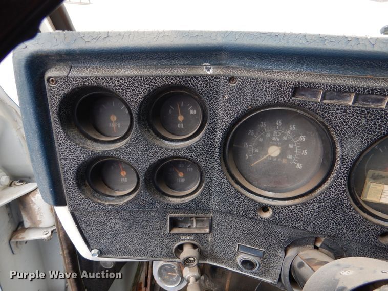 image for item DN5349 1980 GMC  truck cab and chassis