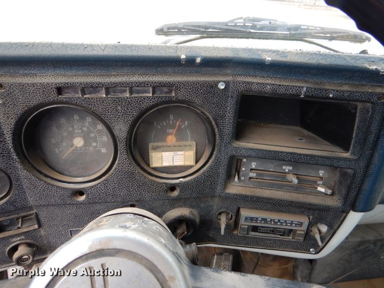 image for item DN5349 1980 GMC  truck cab and chassis