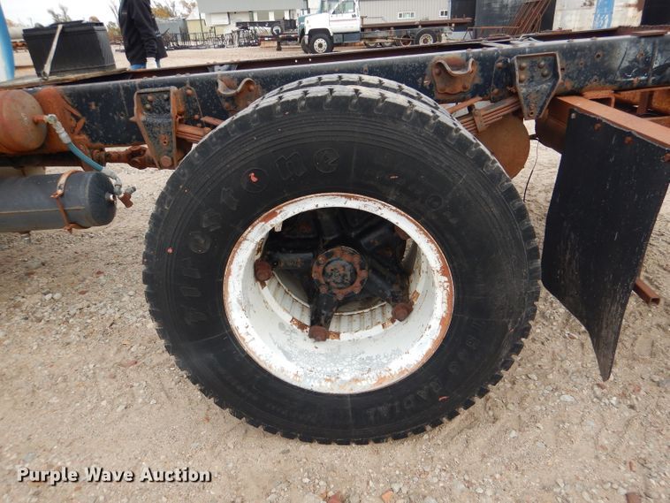 image for item DN5349 1980 GMC  truck cab and chassis