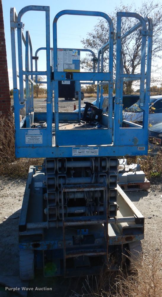 image for item DN5353 Genie GS-3246  scissor lift