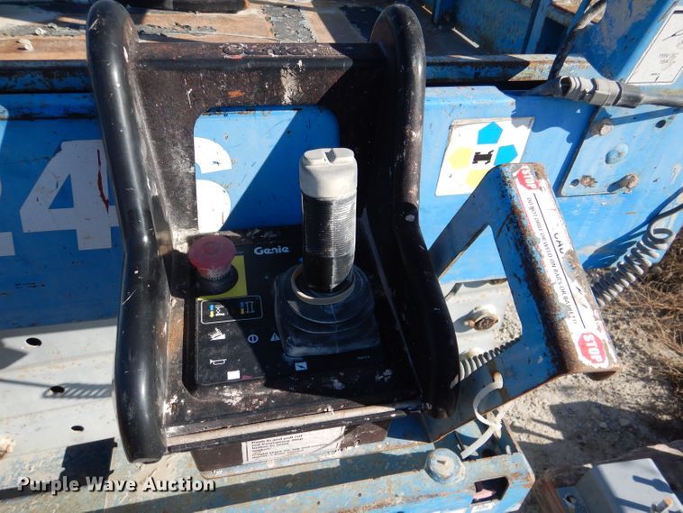 image for item DN5353 Genie GS-3246  scissor lift