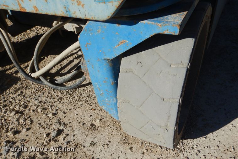 image for item DN5353 Genie GS-3246  scissor lift