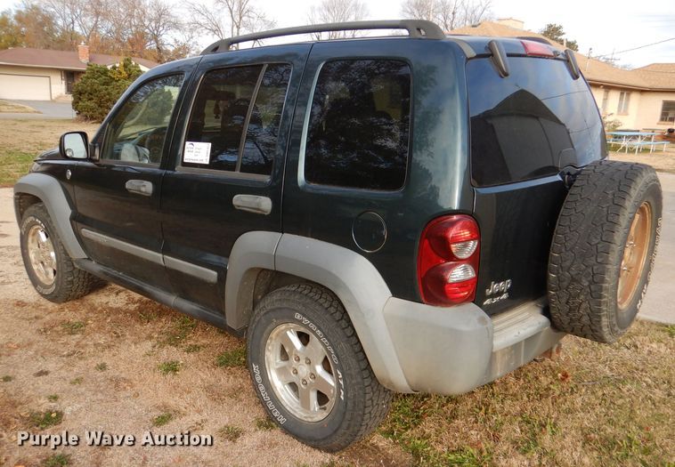 image for item DN5357 2005 Jeep Liberty  SUV