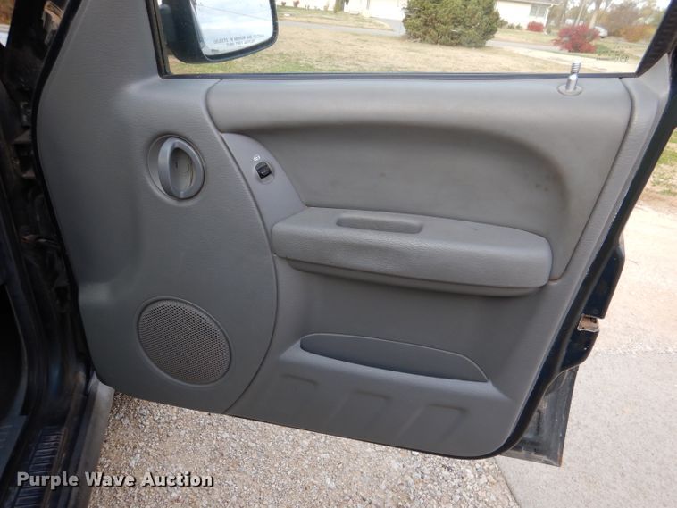 image for item DN5357 2005 Jeep Liberty  SUV