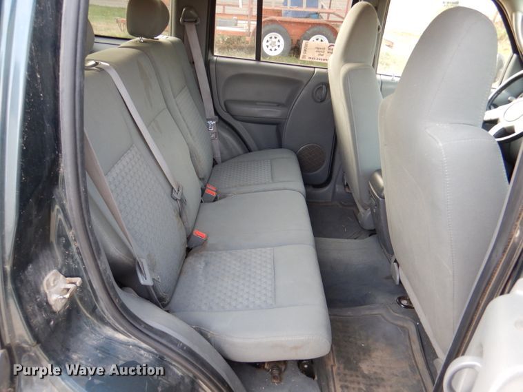 image for item DN5357 2005 Jeep Liberty  SUV