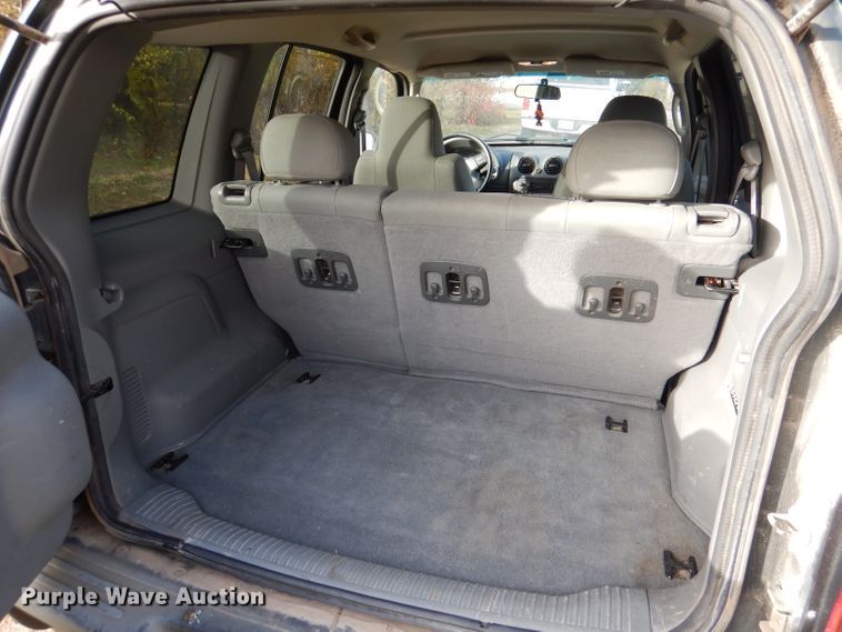 image for item DN5357 2005 Jeep Liberty  SUV