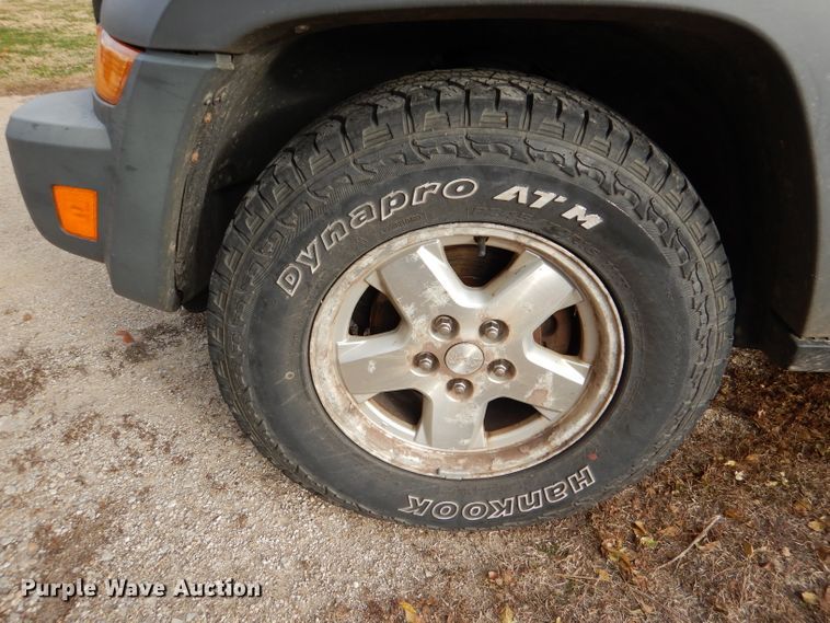 image for item DN5357 2005 Jeep Liberty  SUV