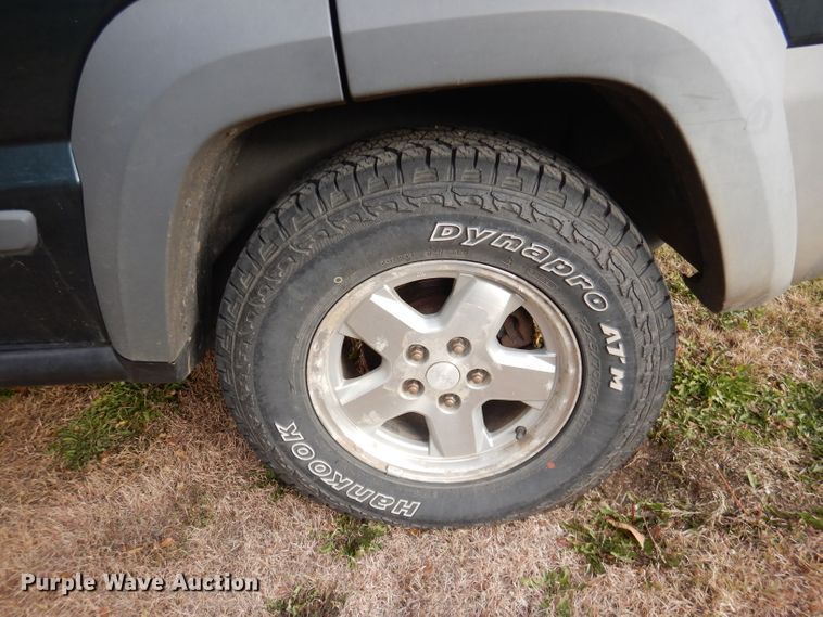 image for item DN5357 2005 Jeep Liberty  SUV