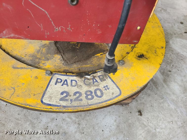 image for item DN5699 (2) vacuum lifts