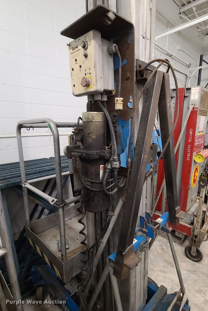 image for item DN5700 (2) vertical lifts