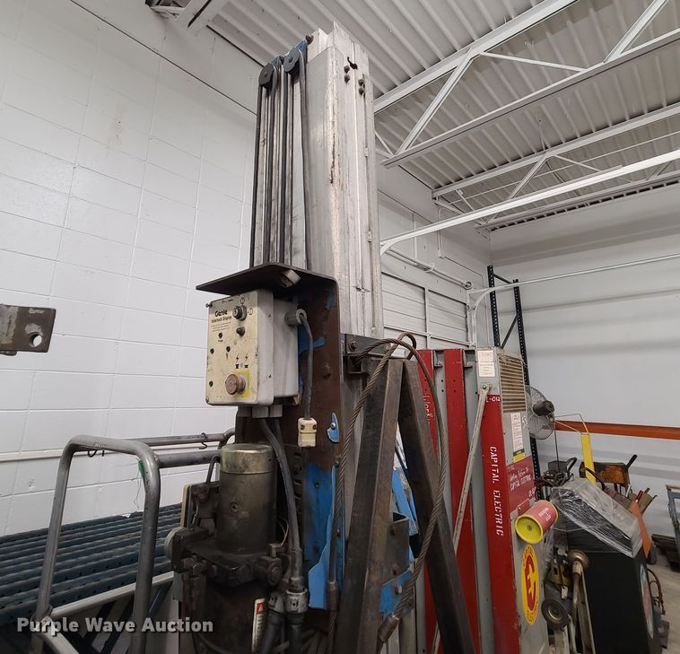 image for item DN5700 (2) vertical lifts