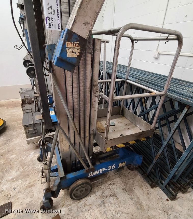 image for item DN5700 (2) vertical lifts