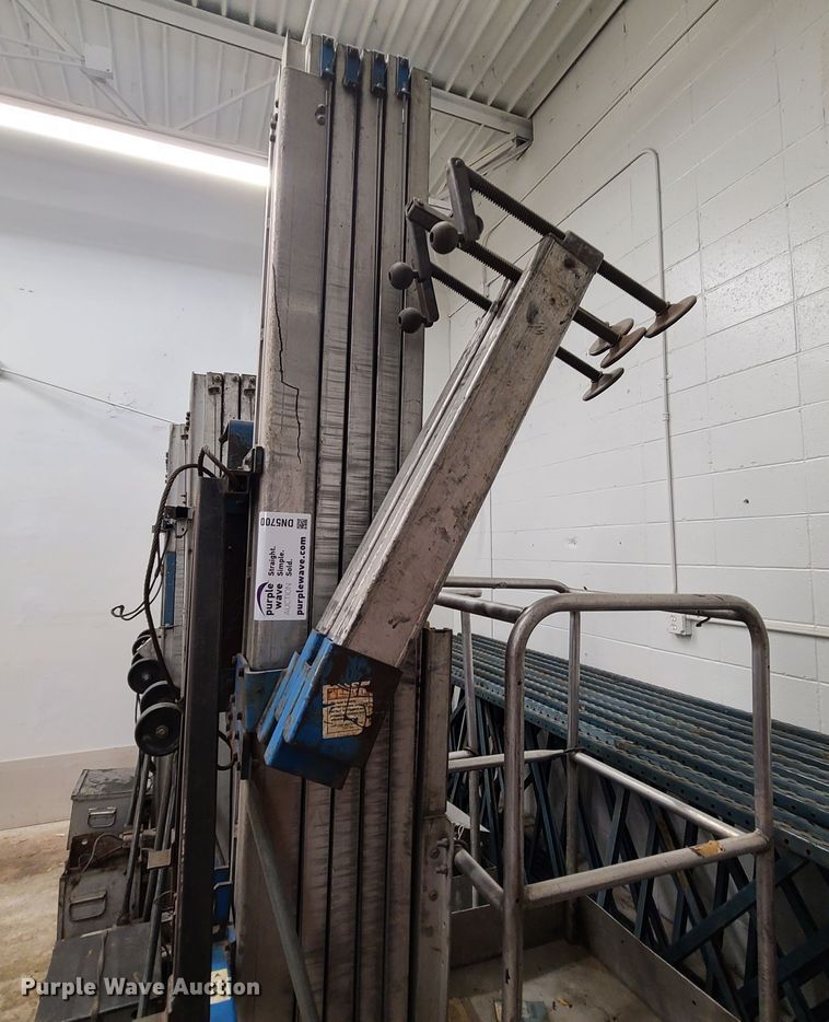 image for item DN5700 (2) vertical lifts