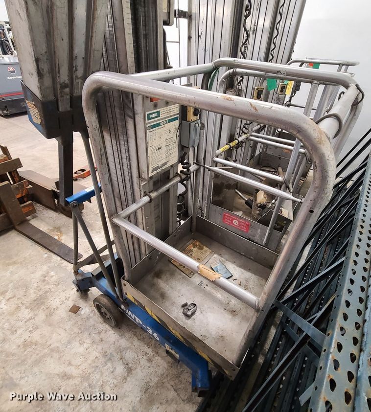 image for item DN5700 (2) vertical lifts