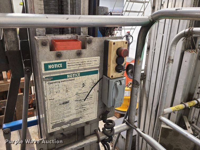 image for item DN5700 (2) vertical lifts