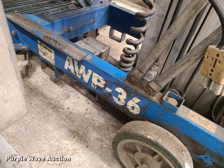 image for item DN5700 (2) vertical lifts